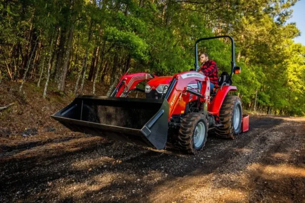Massey Ferguson MF1E.35 Compact Tractor w/Ldr - Image 2